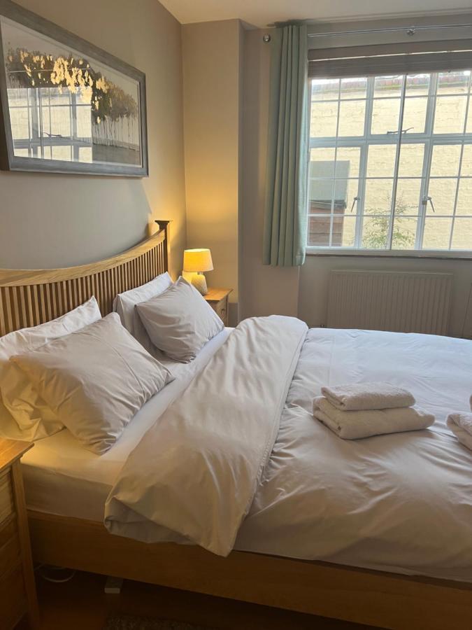 2 Bedroom Apartment Just Off Kings Road Лондон Екстер'єр фото