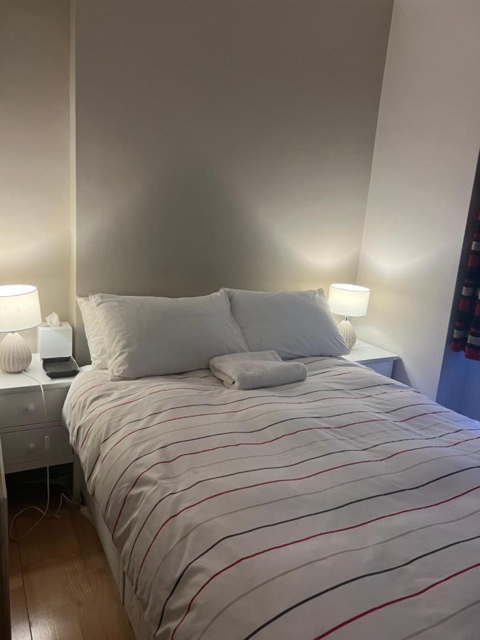 2 Bedroom Apartment Just Off Kings Road Лондон Екстер'єр фото