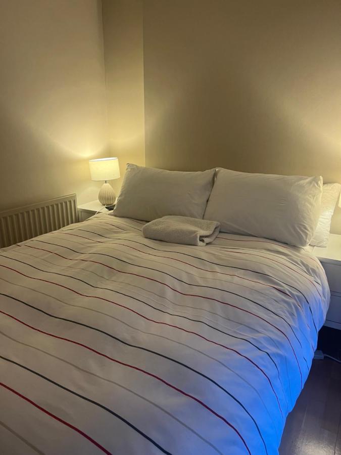 2 Bedroom Apartment Just Off Kings Road Лондон Екстер'єр фото